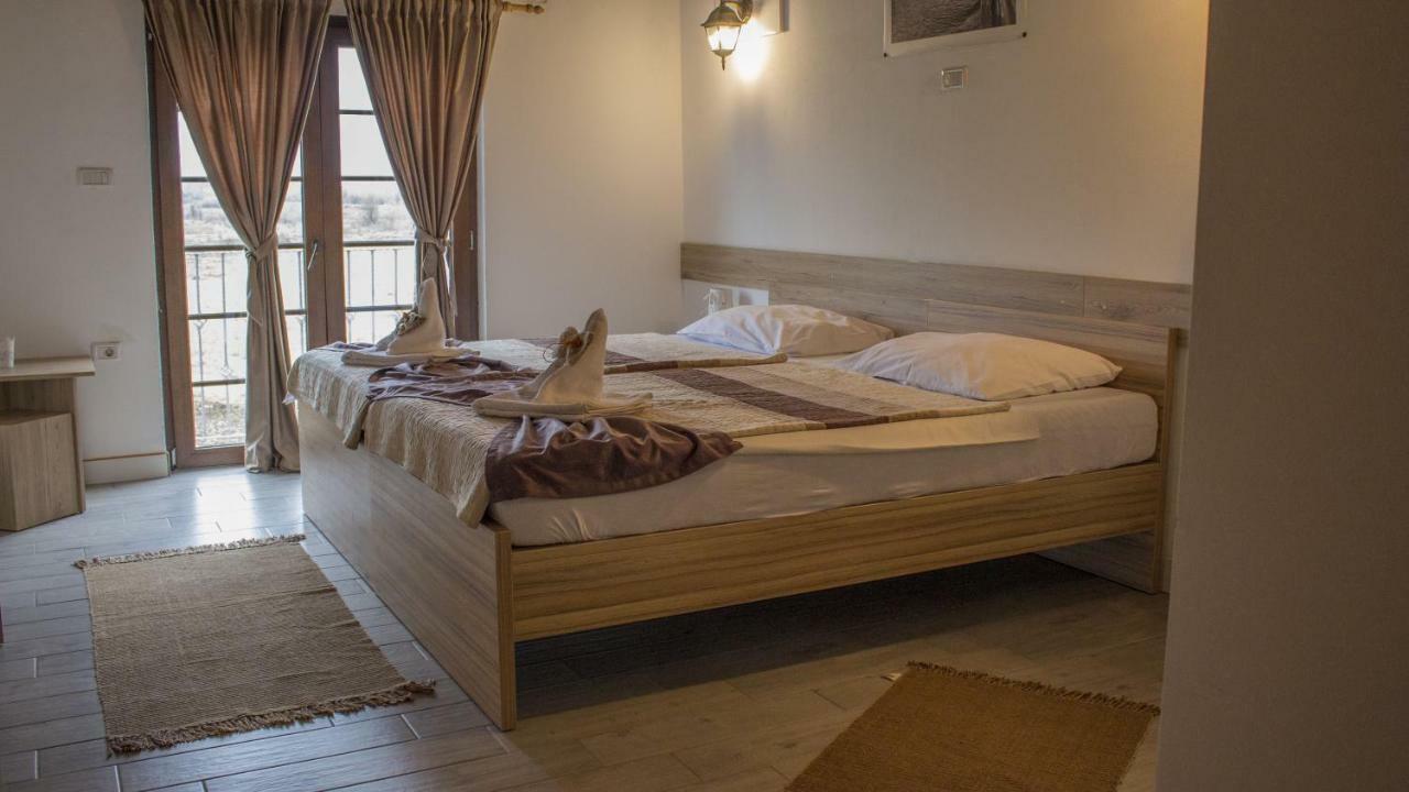 Resort Big House Plitvicka Jezera Licko Petrovo Selo Exterior foto